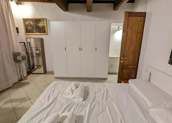 Bandinelli House